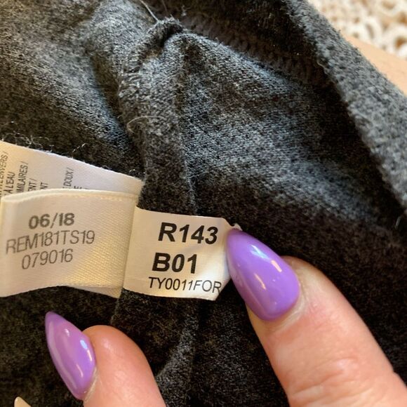 Reebok (XL) Women's Wicking Fabric Shirt - Athletic Top Exercise Lightweight - Picture 14 of 14